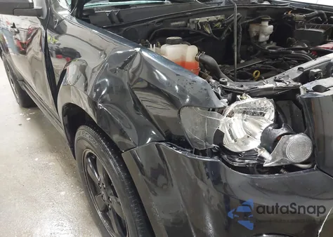 2011 Ford Escape Xlt z USA, uszkodzony, nr VIN 1FMCU9D72BKB87872